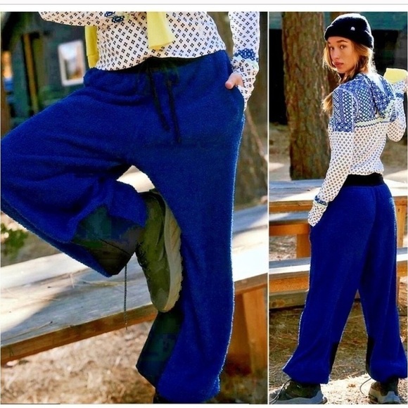 NWT Free People Movement Cuddle Up Fleece Pants Pull On Fuzzy Sweatpants blue - Picture 1 of 12